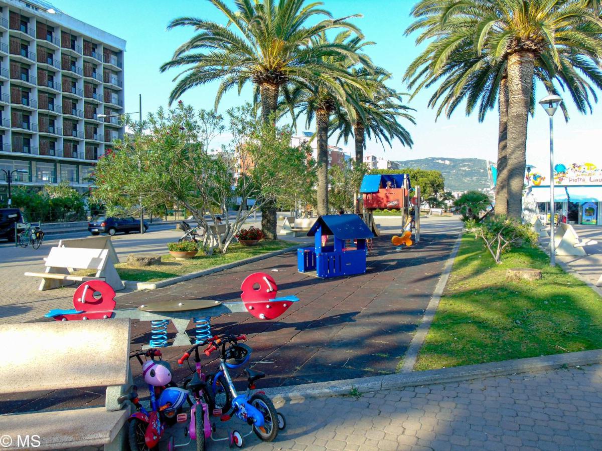 Pietra Home, Posto Auto, Ac ,Wifi, 150Mt Dal Mare Pietra Ligure Exterior foto
